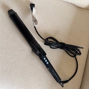 Bio Ionic Black Curling Iron 1.5 in